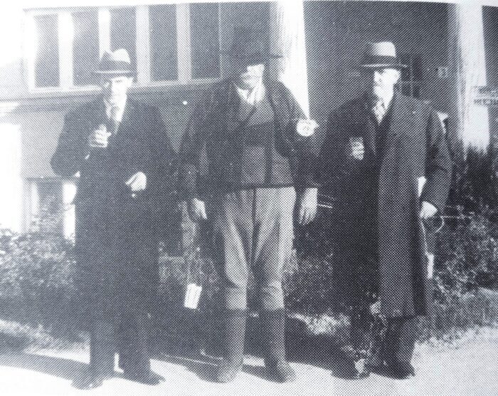 Бајинобаштански тровци Милан Јокић (у средини) и Милорад Рајаковић (десно)