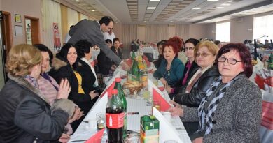 Прослава Осмог марта у Бајиној Башти