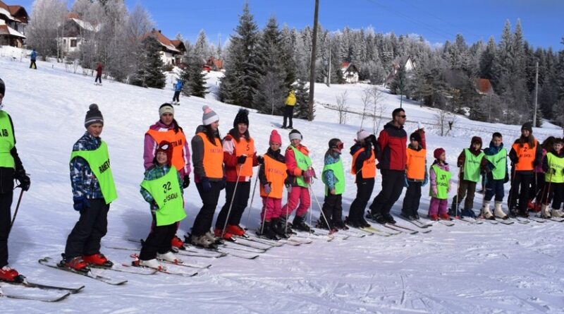 Napredna grupa skijasa