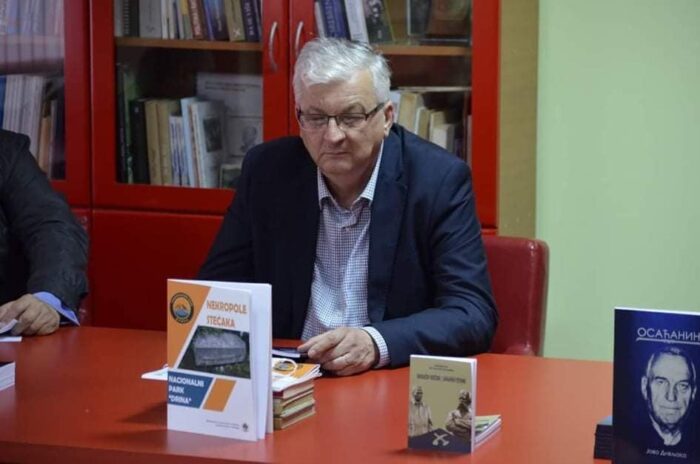 Др Радомир Павловић на промоцији своје књиге