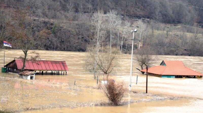 Угоститељски објекти у Рогачици под водом