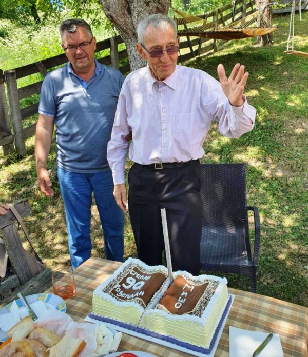 Торта за 90. рођендан