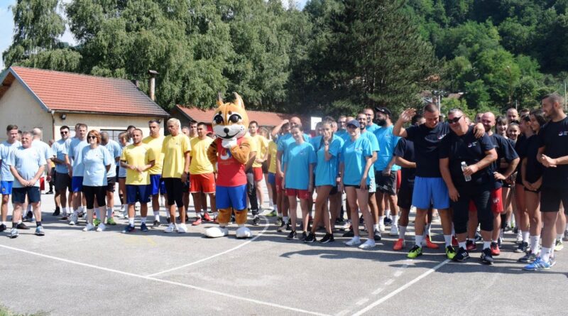 Учесници Сеоских спортских игара у Костојевићима