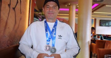 Раде Марковић са освојеним медаљама
