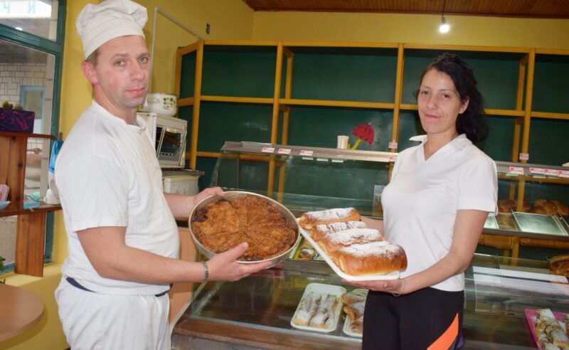 Драгољуб и Наташа, пекара у Рогачици