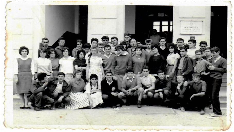 Економска школа, прва генерација 1964-1965 БАЈИНА БАШТА