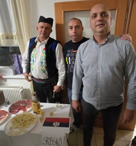 Бајинобаштани - гости у Великим Рипљанима
