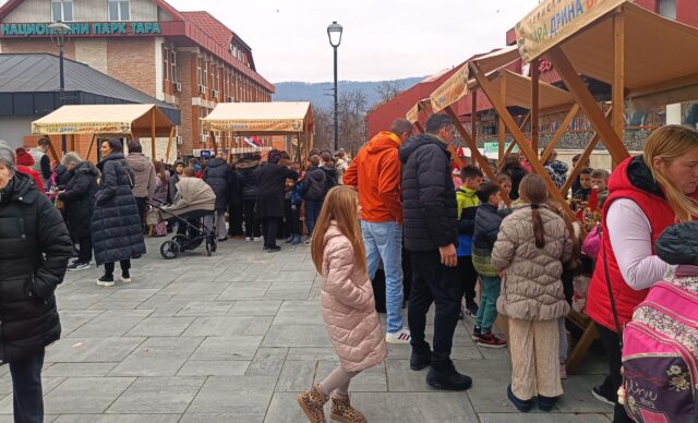 Новогодишњи базар 04