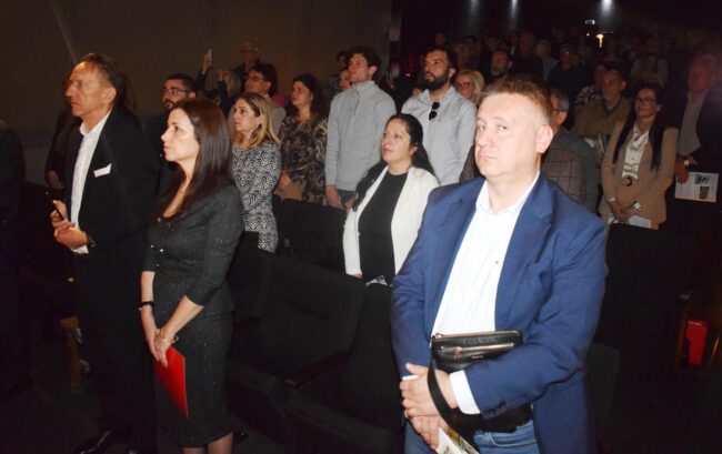 Гимназија 2 (1)